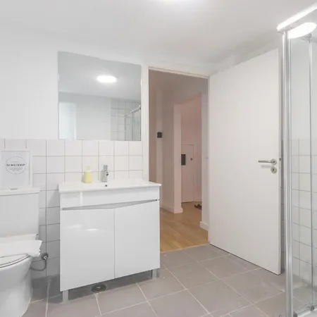 - 16min To Downtown - 30 Ppl Villa