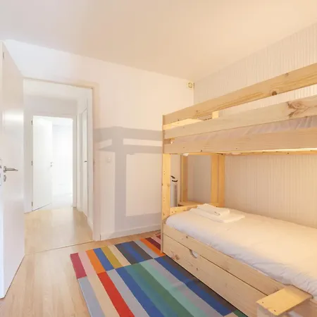 Villa Paço de Arcos Villa *
