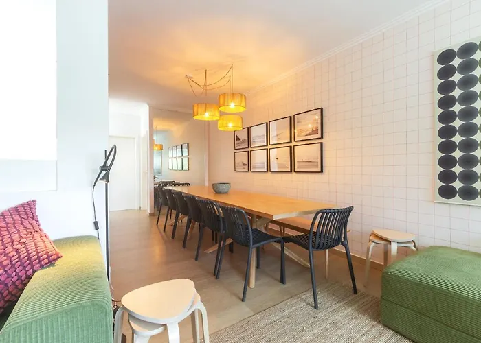 - 16min To Downtown - 30 Ppl Villa *
