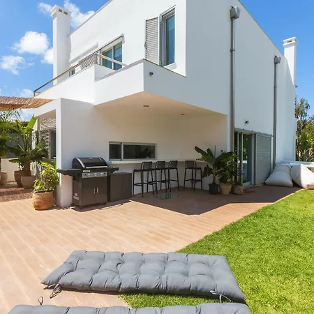 Villa - 16min To Downtown - 30 Ppl